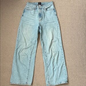 BDG Women's Light Blue Straight Leg Jeans